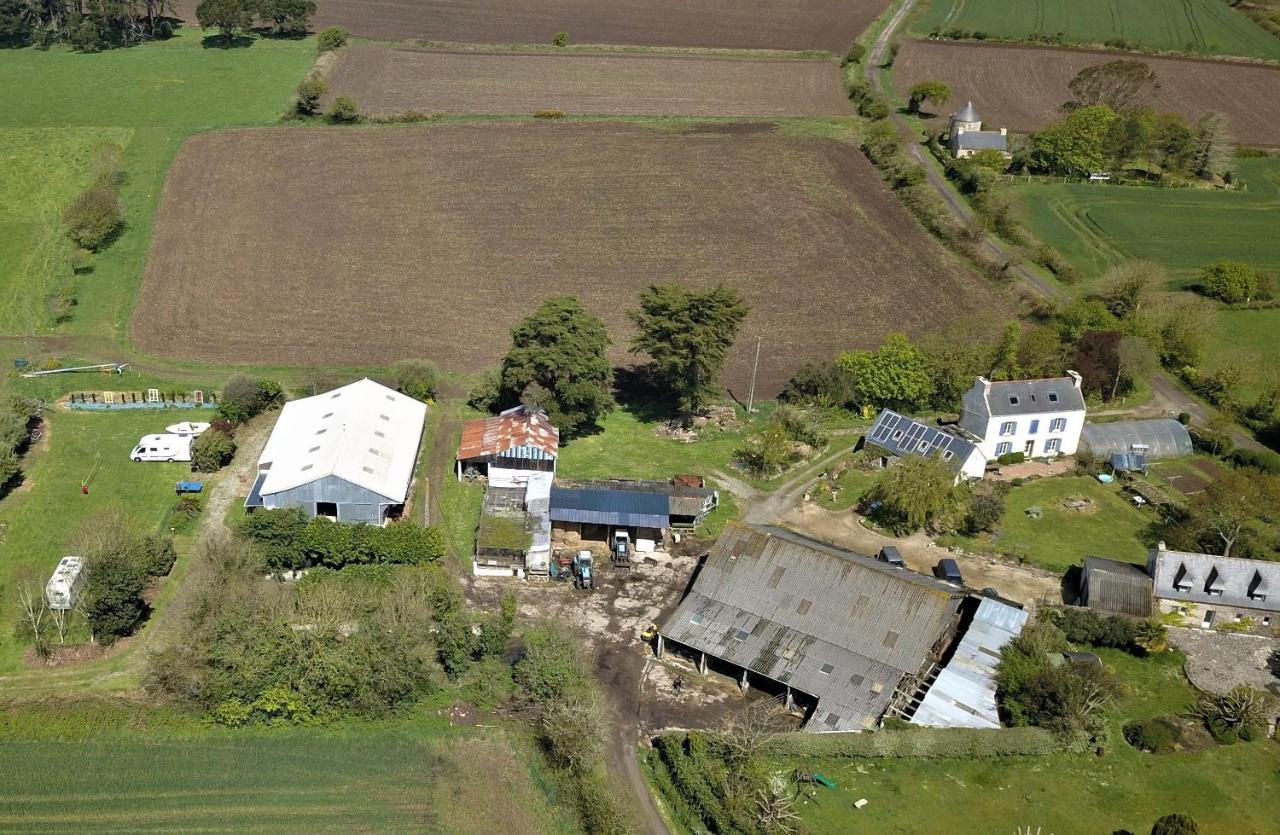 Les Chambres D'Hotes Du Cosquer Beuzec-Cap-Sizun Exteriör bild