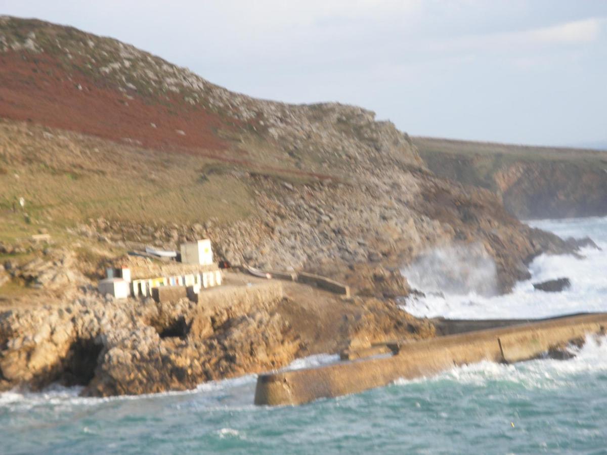 Les Chambres D'Hotes Du Cosquer Beuzec-Cap-Sizun Exteriör bild