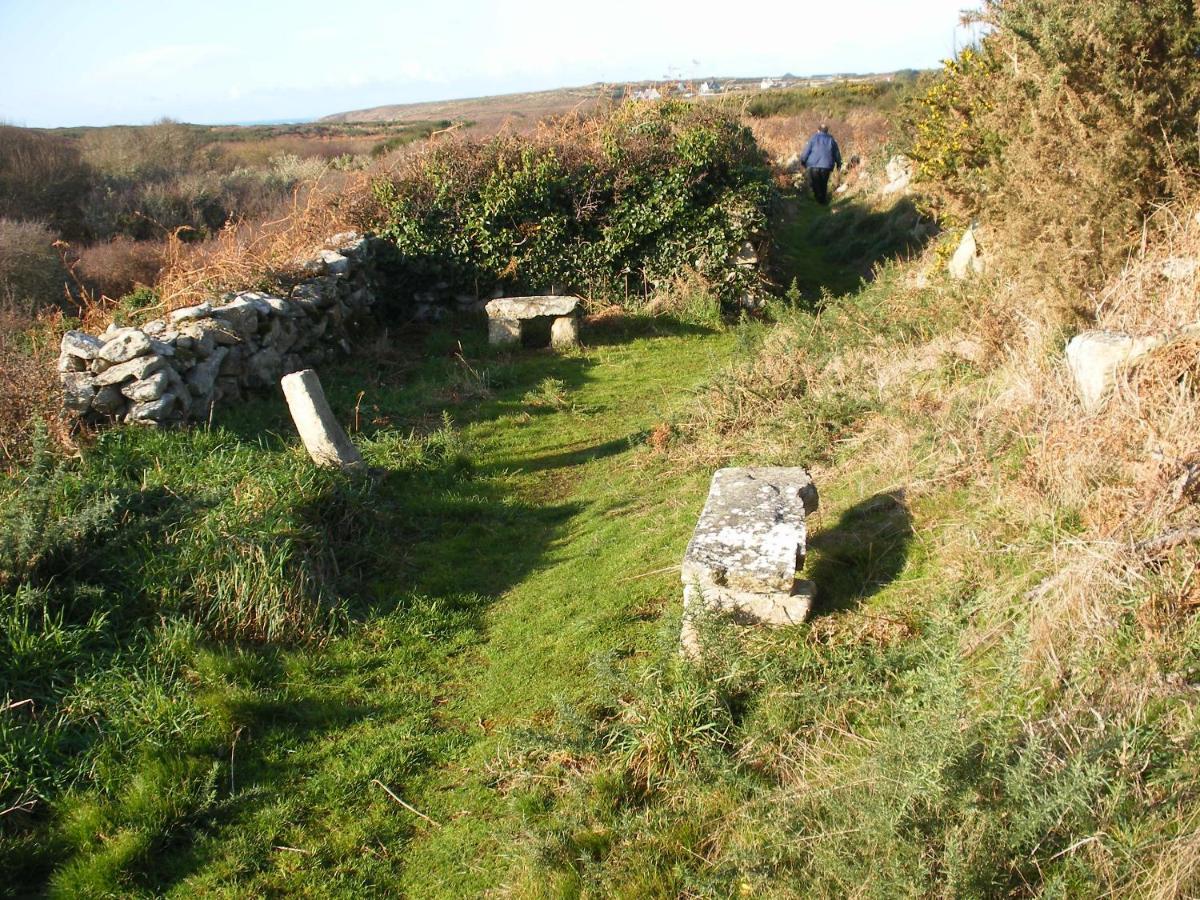 Les Chambres D'Hotes Du Cosquer Beuzec-Cap-Sizun Exteriör bild